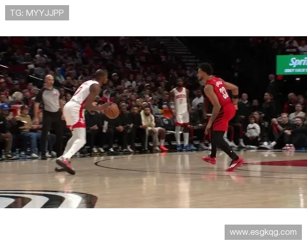 12月30日火箭激战鹈鹕全场高能对决精彩瞬间回顾