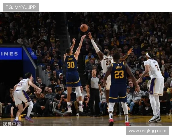 雷霆力克步行者闯进NBA季后赛下轮 激烈对决令人瞩目 雷霆力克步行者闯进NBA季后赛下轮 激烈对决令人瞩目